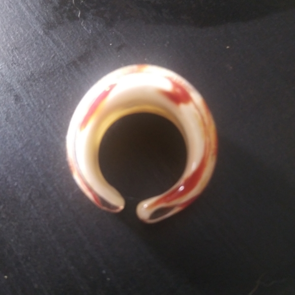 Ring - Picture 3 of 3